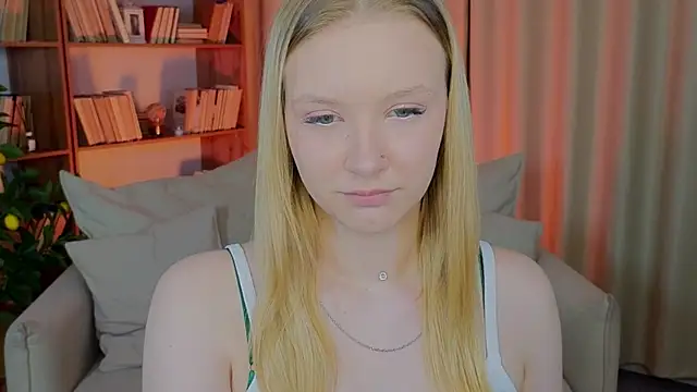 Snapshot of StaceyyJones chatting on March 2026 10:20:01 AM StaceyyJones online show from March 2026 10:20:01 AM