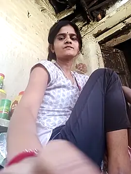 Snapshot of Sexy-Riya chatting on April 2026 03:11:02 AM Sexy-Riya online show from April 2026 03:11:02 AM