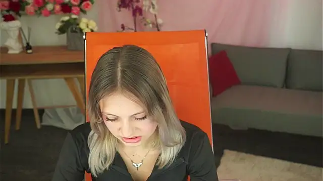 Snapshot of BlossomVibe chatting on April 2026 11:11:01 AM BlossomVibe online show from April 2026 11:11:01 AM