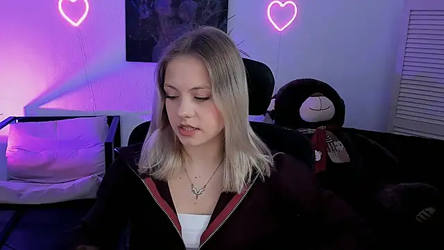 Snapshot of BlossomVibe chatting on April 2026 10:30:01 AM BlossomVibe online show from April 2026 10:30:01 AM