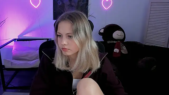 Snapshot of BlossomVibe chatting on April 2026 07:24:01 AM BlossomVibe online show from April 2026 07:24:01 AM