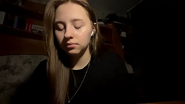 Snapshot of Vickyfaith chatting on March 2026 08:42:01 PM Vickyfaith online show from March 2026 08:42:01 PM