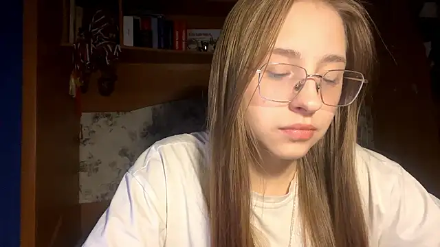 Snapshot of Vickyfaith chatting on April 2026 08:21:01 PM Vickyfaith online show from April 2026 08:21:01 PM