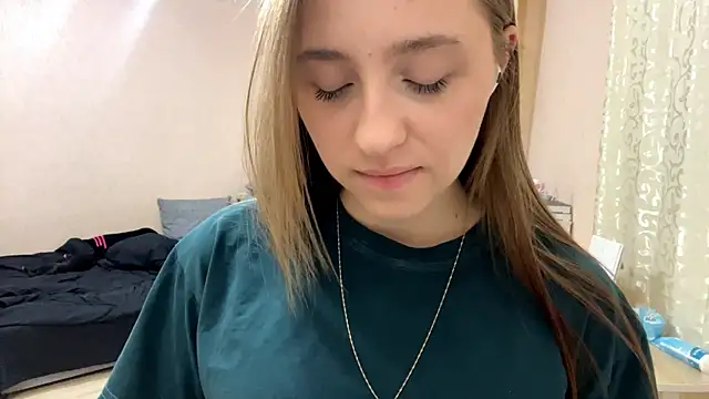 Snapshot of Vickyfaith chatting on April 2026 07:58:02 PM Vickyfaith online show from April 2026 07:58:02 PM