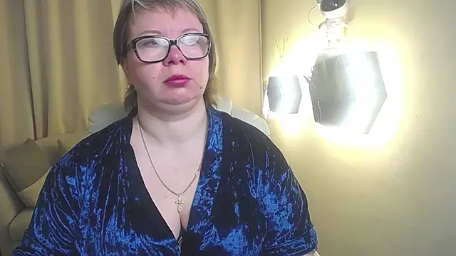 Snapshot of BonnnyBoobsy chatting on April 2026 05:54:02 AM BonnnyBoobsy online show from April 2026 05:54:02 AM