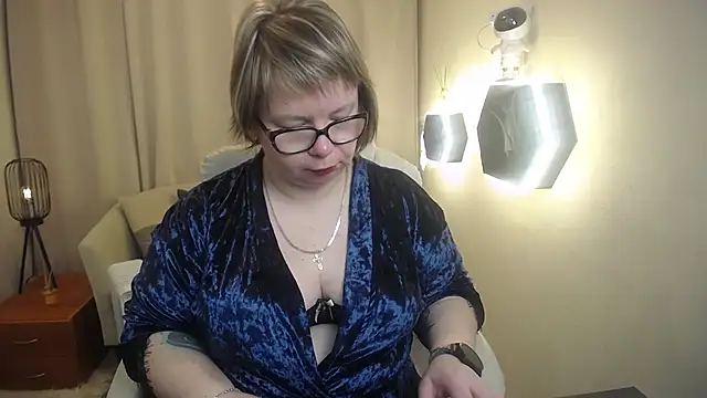 Snapshot of BonnnyBoobsy chatting on April 2026 05:52:01 AM BonnnyBoobsy online show from April 2026 05:52:01 AM