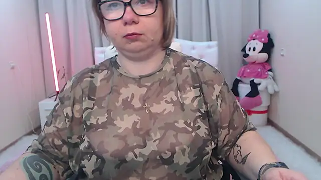 Snapshot of BonnnyBoobsy chatting on May 2026 05:45:01 AM BonnnyBoobsy online show from May 2026 05:45:01 AM