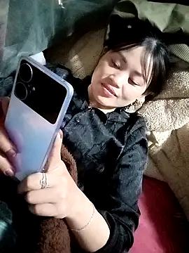 Snapshot of Eli18 chatting on March 2026 04:56:01 AM Eli18 online show from March 2026 04:56:01 AM