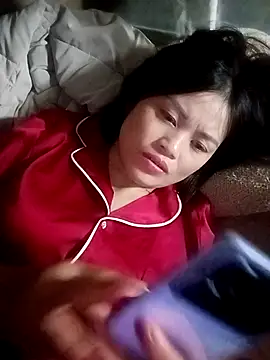 Snapshot of Eli18 chatting on April 2026 07:45:01 PM Eli18 online show from April 2026 07:45:01 PM