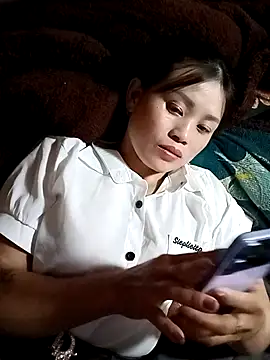 Snapshot of Eli18 chatting on April 2026 03:26:01 AM Eli18 online show from April 2026 03:26:01 AM