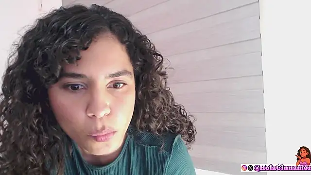 CinnamonRosa online show from March 2026 11:09:01 PM