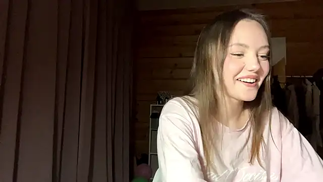 Snapshot of LenLen_Solen chatting on March 2026 12:43:02 PM LenLen Solen online show from March 2026 12:43:02 PM