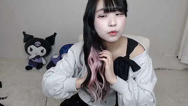 nanami nyann online show from April 2026 01:15:01 PM