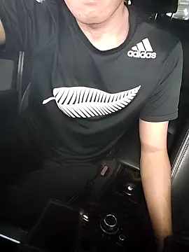 Snapshot of HK-TIGER chatting on April 2026 04:23:02 AM HK-TIGER online show from April 2026 04:23:02 AM