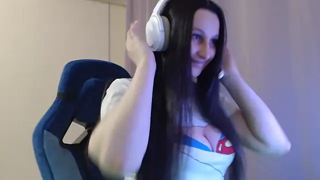 RiffedEye online show from April 2026 07:58:02 PM