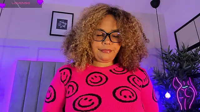 Snapshot of DakotaHarrison chatting on April 2026 11:47:02 AM DakotaHarrison online show from April 2026 11:47:02 AM