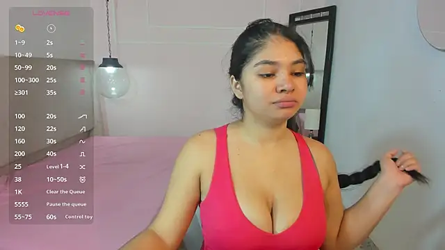 MilaHeat1 online show from April 2026 07:52:02 PM