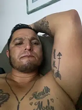 HOTB0Y18 online show from April 2026 09:21:01 AM