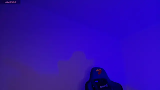 Nicolwhitee online show from March 2026 12:05:03 PM