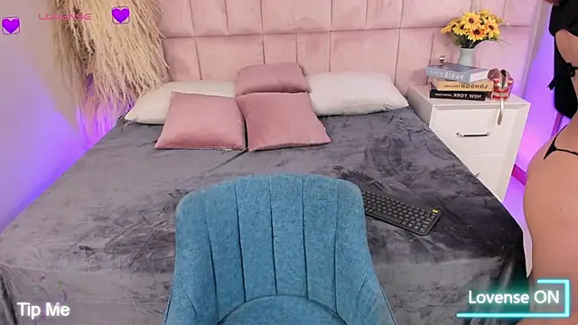 Honney Taylor online show from April 2026 08:15:02 PM