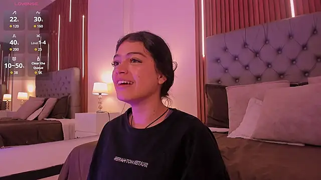 Snapshot of LiaSalvatore chatting on April 2026 07:58:02 PM LiaSalvatore online show from April 2026 07:58:02 PM