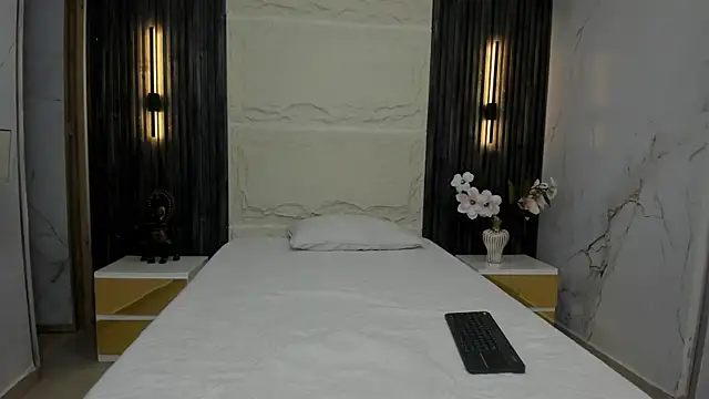 Apolo jonnes online show from April 2026 02:40:02 AM