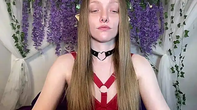 Snapshot of ElfGirlAna chatting on April 2026 03:35:02 PM ElfGirlAna online show from April 2026 03:35:02 PM