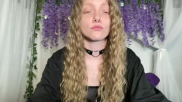ElfGirlAna online show from July 2026 03:05:01 PM