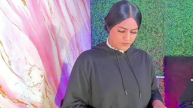 Zoe living online show from March 2026 02:16:01 PM