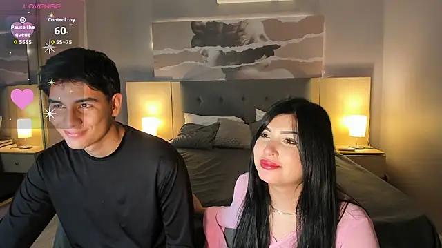 Snapshot of CleoandJames chatting on April 2026 11:33:02 AM CleoandJames online show from April 2026 11:33:02 AM