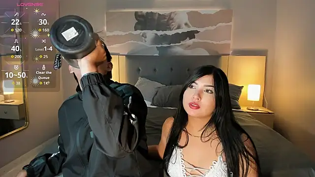 Snapshot of CleoandJames chatting on April 2026 11:37:01 AM CleoandJames online show from April 2026 11:37:01 AM