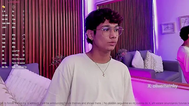 Snapshot of Oliver20__ chatting on May 2026 10:06:02 PM Oliver20 online show from May 2026 10:06:02 PM