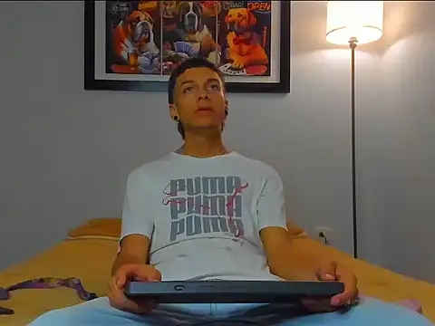 Snapshot of Noahh_Saky chatting on April 2026 03:50:02 AM Noahh Saky online show from April 2026 03:50:02 AM