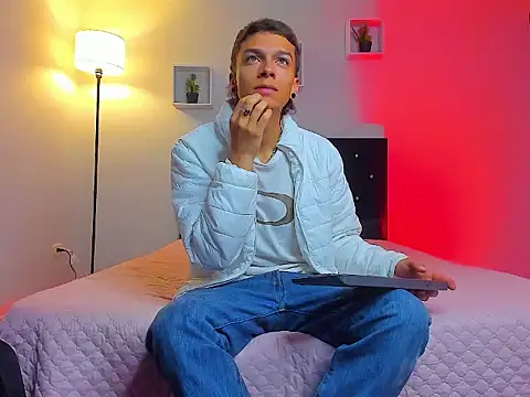 Snapshot of Noahh_Saky chatting on April 2026 03:44:02 AM Noahh Saky online show from April 2026 03:44:02 AM