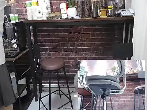 Snapshot of Latte-01 chatting on April 2026 03:11:02 AM Latte-01 online show from April 2026 03:11:02 AM