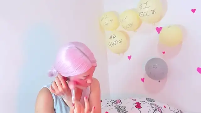 estrellaO O online show from March 2026 11:48:02 PM