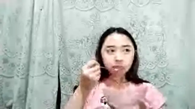 LenoraLacassagne online show from April 2026 03:12:01 PM