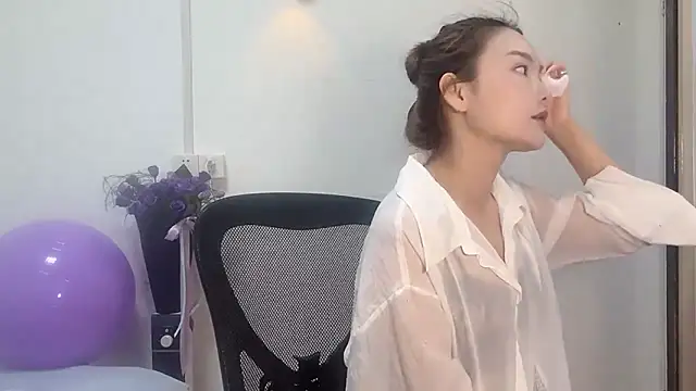 leilei998 online show from April 2026 07:46:01 AM