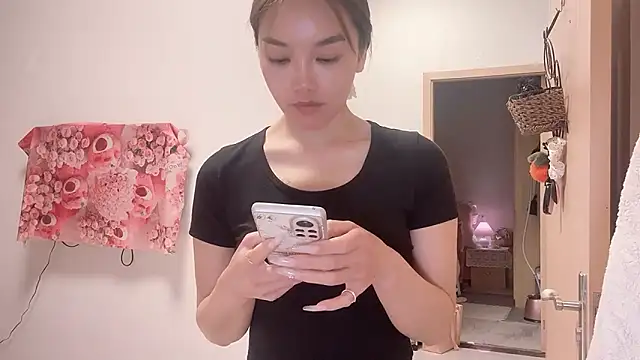 leilei998 online show from April 2026 01:21:01 PM