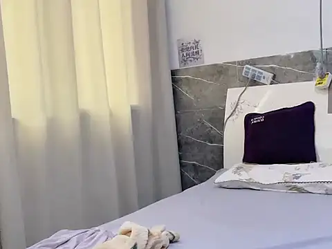 Qiuqiu-5880 online show from April 2026 06:11:01 AM