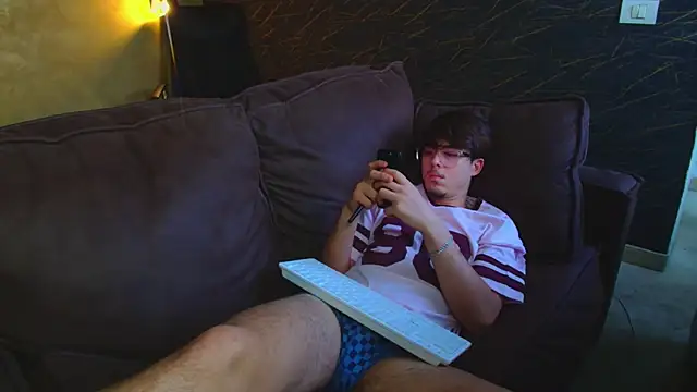 BodhiHayes online show from April 2026 01:41:01 PM