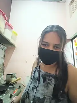 REENA-STRIP online show from May 2026 06:32:03 AM