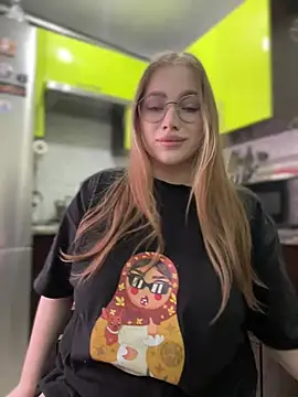 Snapshot of milana_millka chatting on April 2026 10:16:02 AM milana millka online show from April 2026 10:16:02 AM