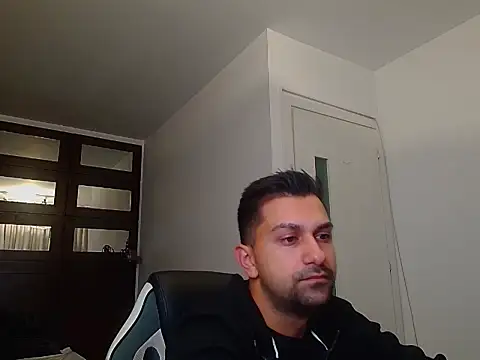 Snapshot of BryceReign chatting on May 2026 04:19:01 AM BryceReign online show from May 2026 04:19:01 AM