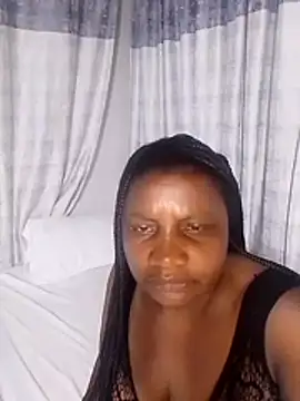 Snapshot of BabeThandi chatting on March 2026 05:45:01 PM BabeThandi online show from March 2026 05:45:01 PM