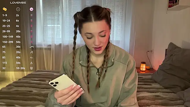 1Kellynaive online show from March 2026 03:06:01 PM