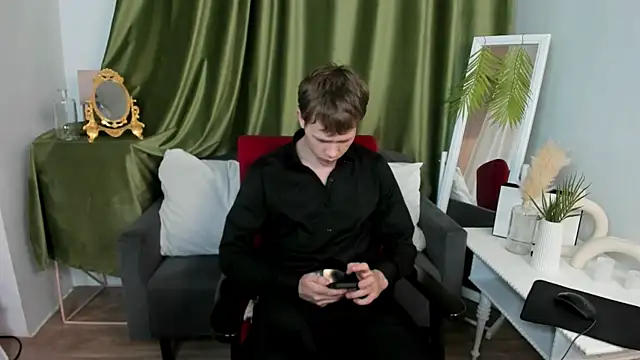 twel veeek online show from April 2026 06:45:01 PM