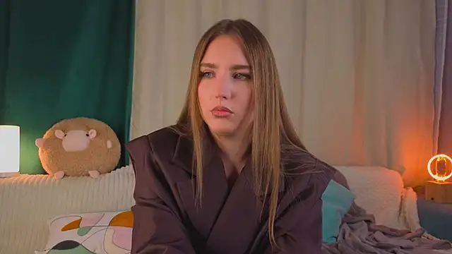 Snapshot of KarriDunman chatting on April 2026 12:10:01 PM KarriDunman online show from April 2026 12:10:01 PM