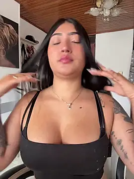 Snapshot of ami_santos chatting on April 2026 12:54:01 PM ami santos online show from April 2026 12:54:01 PM