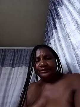 Snapshot of LaReina199991 chatting on March 2026 11:20:02 PM LaReina199991 online show from March 2026 11:20:02 PM